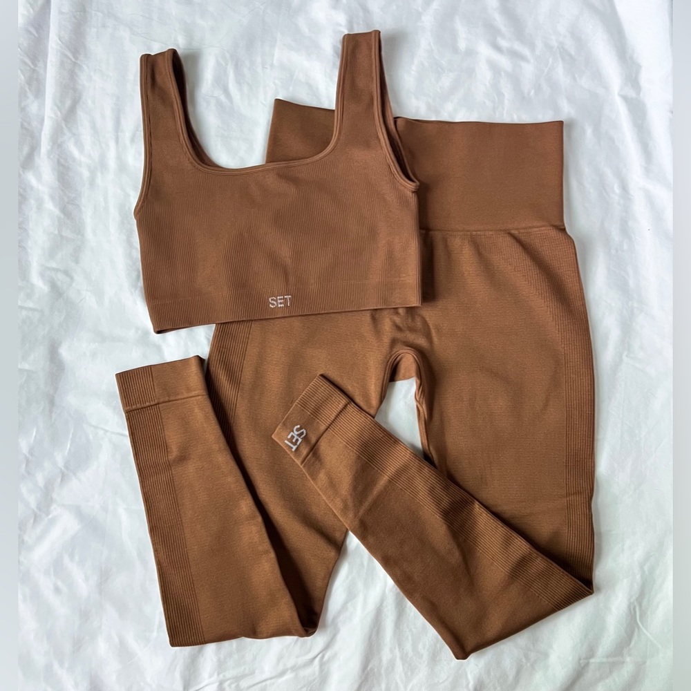 SET ACTIVE MOCHA SCULPTFLEX LEGGINGS + BOX CUT BRA (Small)